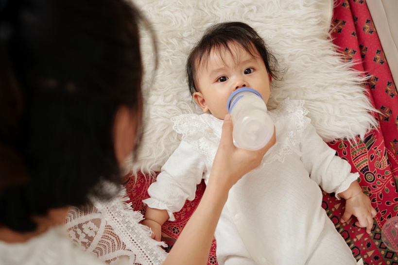 赤ちゃんのミルクにおすすめしたい水はどれ？