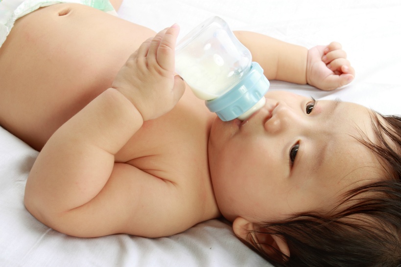 ウォーターサーバーの水で赤ちゃんにミルクがおすすめできない理由！